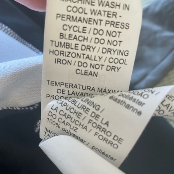 PUMA crop sweater size small - Picture 8 of 9